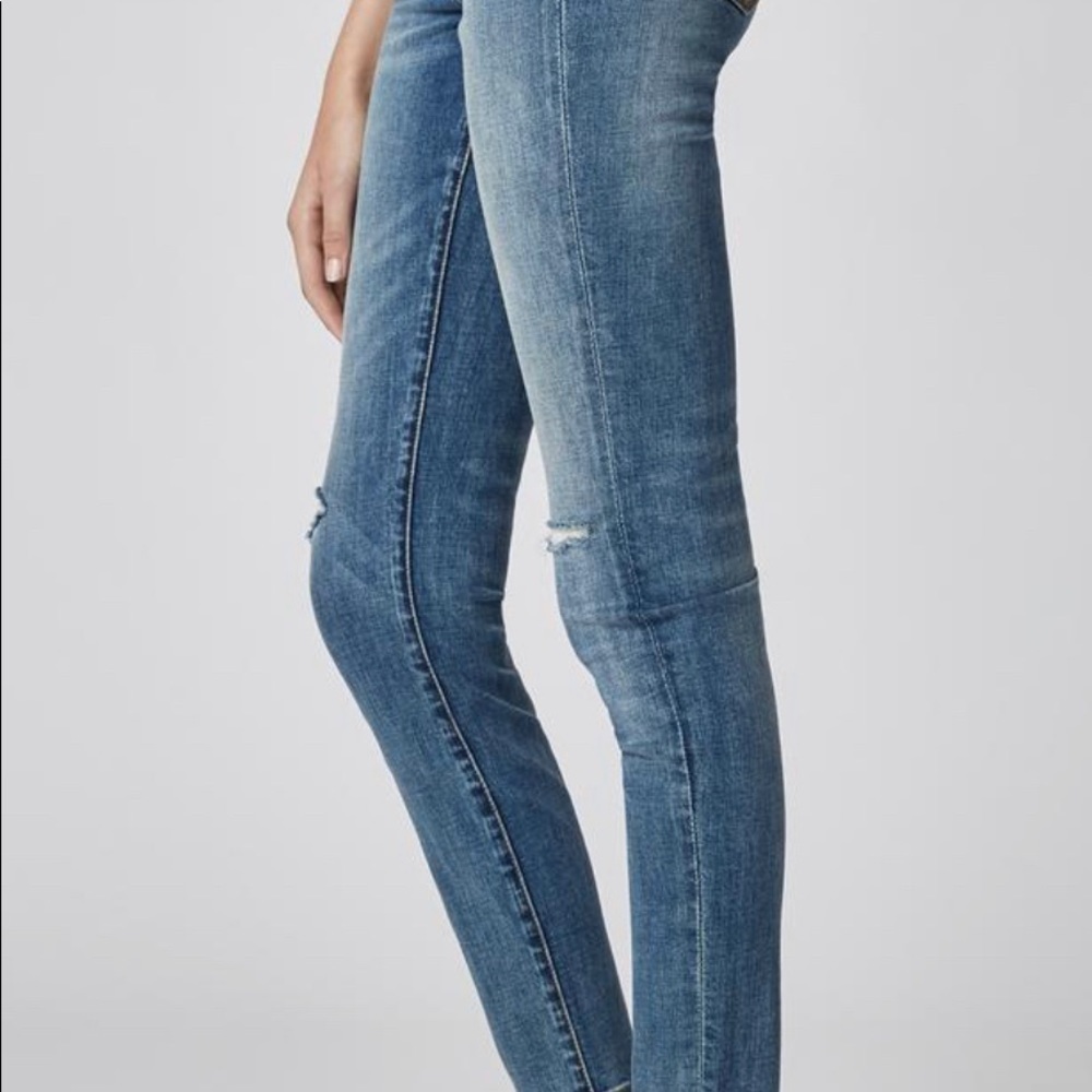 BlankNYC
The Bond Mid Rise Skinny Jeans - Picture 3 of 9